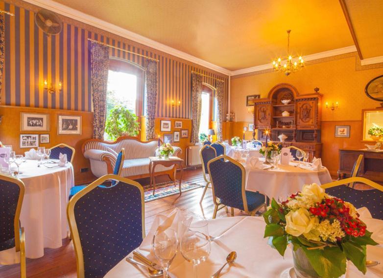 Landgasthaus & Hotel Lindenhof Königslutter am Elm Exteriör bild