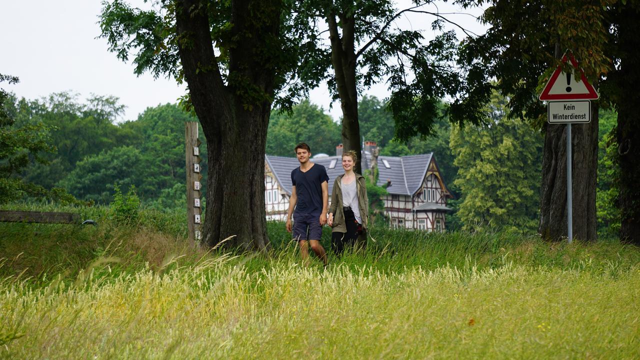 Landgasthaus & Hotel Lindenhof Königslutter am Elm Exteriör bild